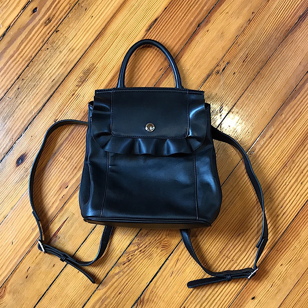 Nine West Black Faux Leather Purse / Backpack ✿